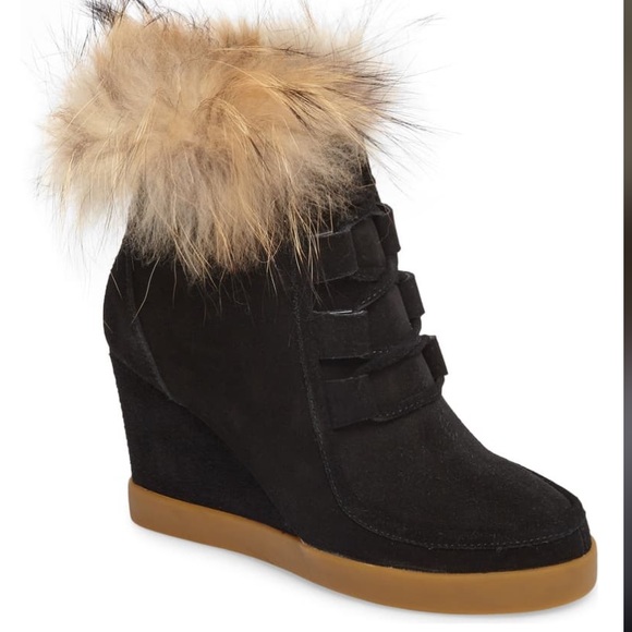 CECELIA*Holly Booties Genuine FOX FUR*US 6.5 $245 - Picture 1 of 8